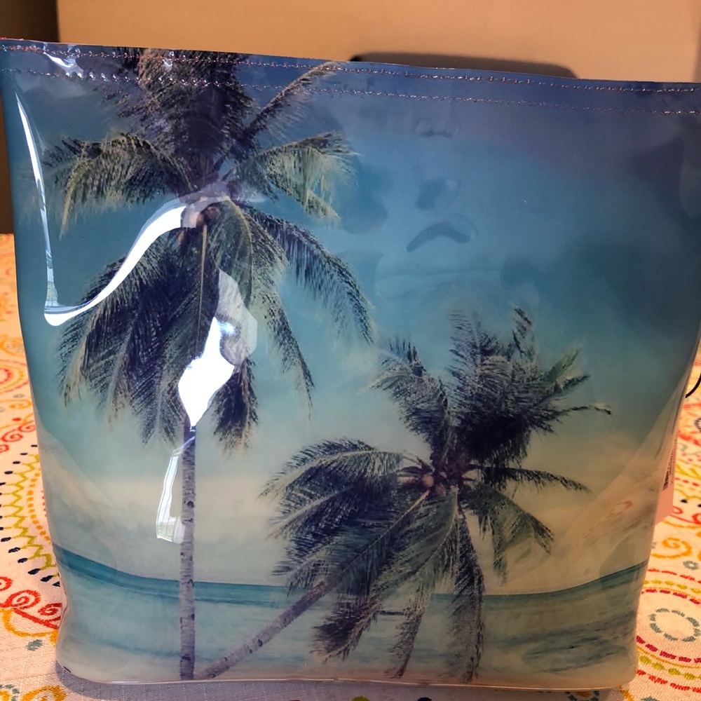 BNWT Pink Victoria’s Secret Vacay All Day Pouch - Picture 3 of 6